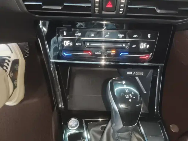 Volkswagen Passat — Фото автомобиля 12