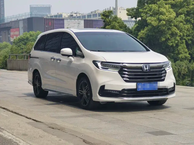 Honda Odyssey — Фото автомобиля 3
