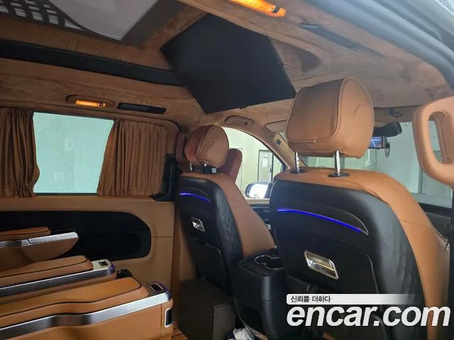 Mercedes-Benz V-Class — Фото автомобиля 12