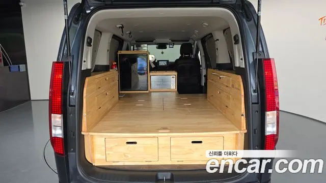 Hyundai Staria Staria 2WD автодом — Фото автомобиля 18