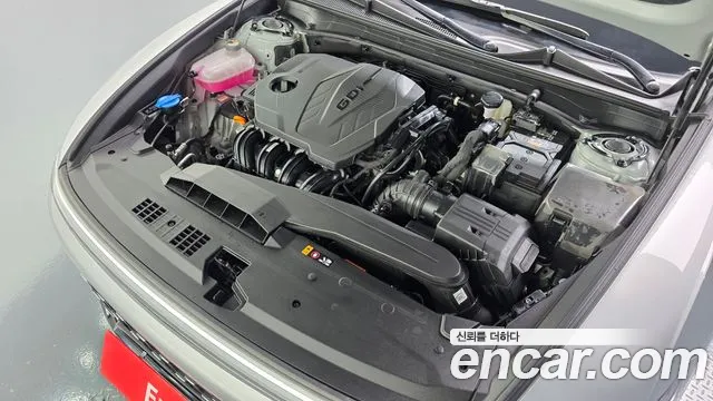 Hyundai Grandeur GN7 — Фото автомобиля 9