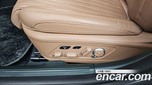 Hyundai Grandeur Grandeur (GN7) 3.5 Бензин 4WD — Фото автомобиля 28