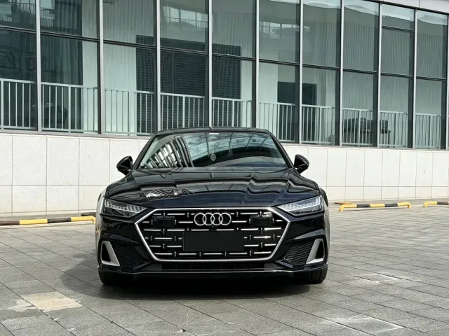 Audi A7L — Фото автомобиля 3