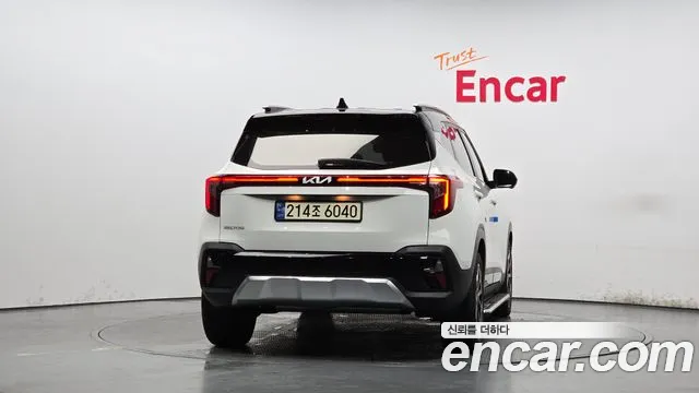Kia Seltos Новый Seltos Бензин 1.6 турбо 2WD — Фото автомобиля 3