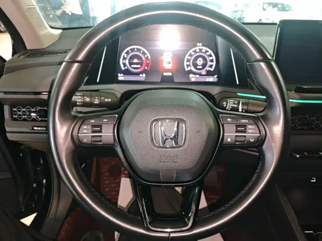 Honda Accord — Фото автомобиля 10