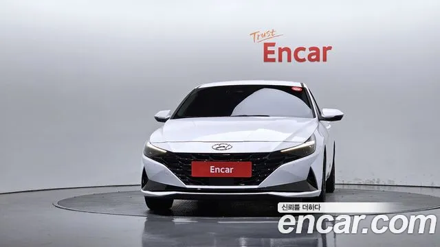 Hyundai AVANTE Avante (CN7) — Фото автомобиля 3