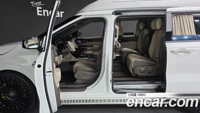 Kia Carnival 4th Gen — Фото автомобиля 30