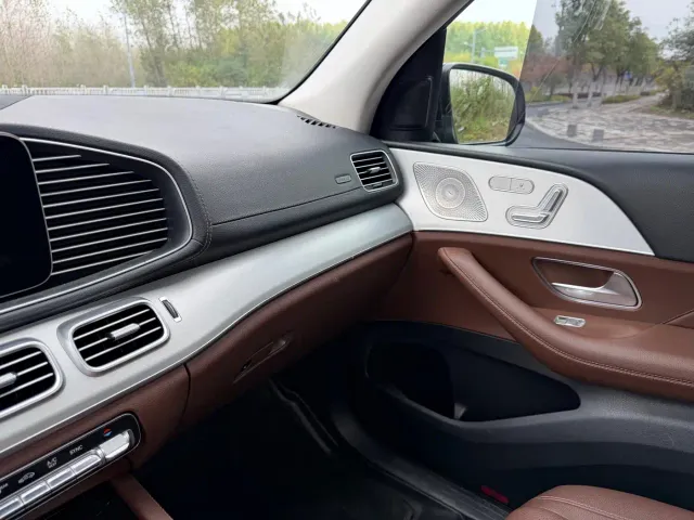 Mercedes-Benz GLE-Class — Фото автомобиля 6