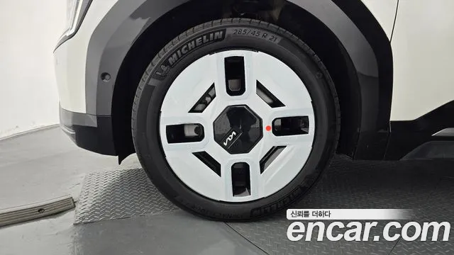 Kia EV9 — Фото автомобиля 5