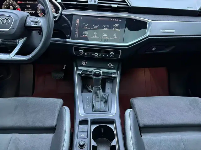 Audi Q3 — Фото автомобиля 12