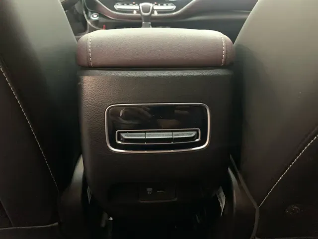 GAC Trumpchi M6 — Фото автомобиля 12
