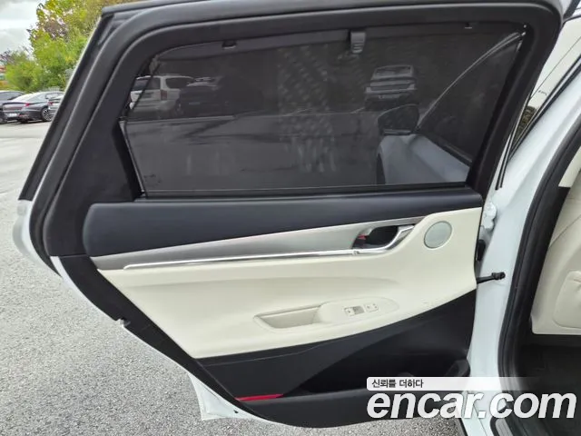 Hyundai Grandeur (New) Hybrid — Фото автомобиля 17