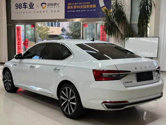 Skoda Superb — Фото автомобиля 6