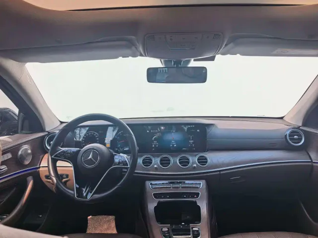 Mercedes-Benz E-Class — Фото автомобиля 15
