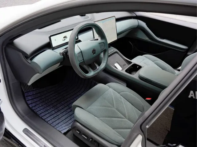Nio ET5 Touring — Фото автомобиля 10