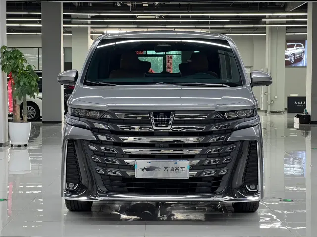 Toyota Vellfire — Фото автомобиля 2