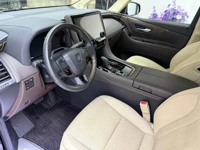 Toyota Vellfire — Фото автомобиля 14