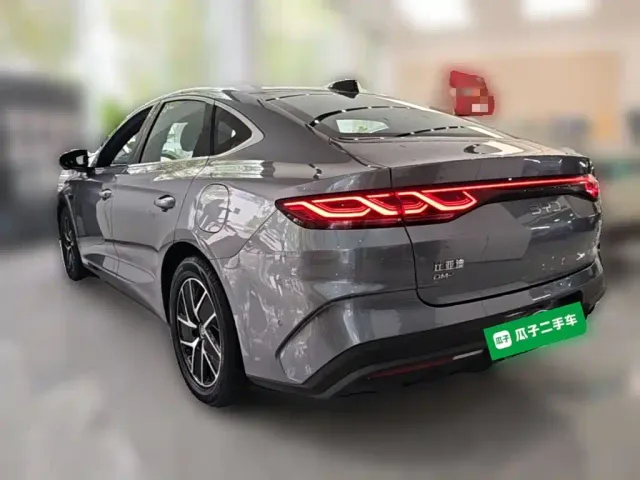BYD Qin L — Фото автомобиля 6