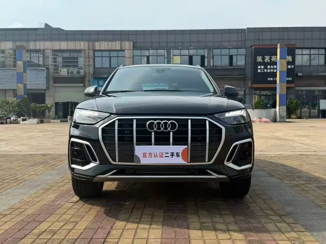 Фотография автомобиля — Audi Q5L