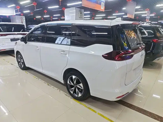 GAC Trumpchi M6 — Фото автомобиля 4