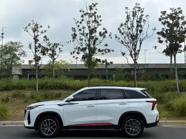 Changan CS75 Plus — Фото автомобиля 4