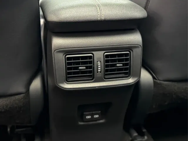 Toyota Wildlander — Фото автомобиля 18