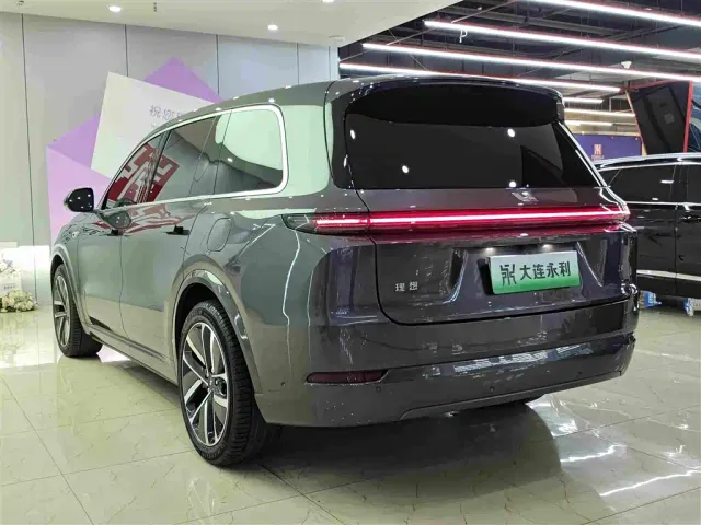 Li Auto L9 — Фото автомобиля 13