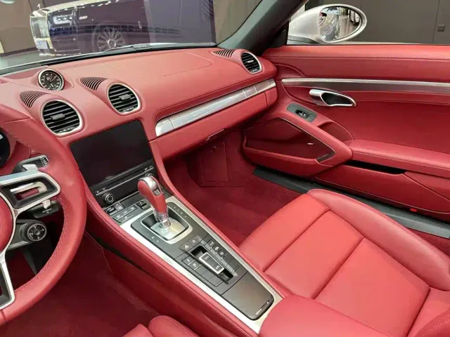Porsche 718 — Фото автомобиля 8