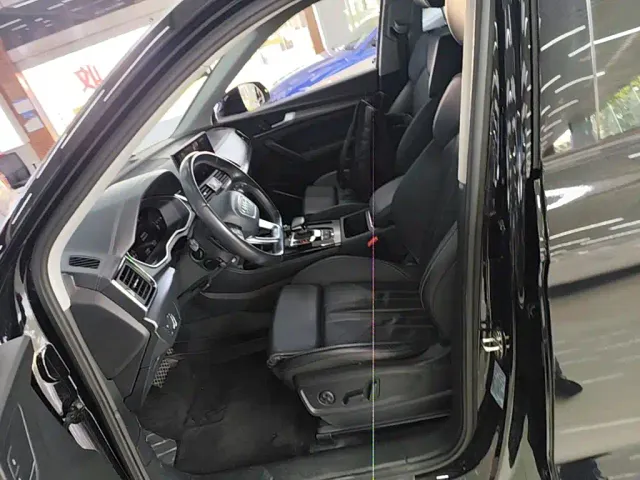 Audi Q5L — Фото автомобиля 14