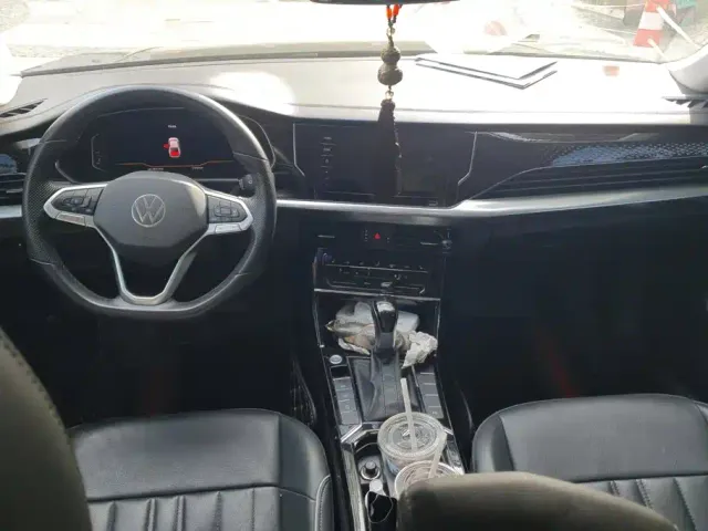 Volkswagen Passat — Фото автомобиля 12