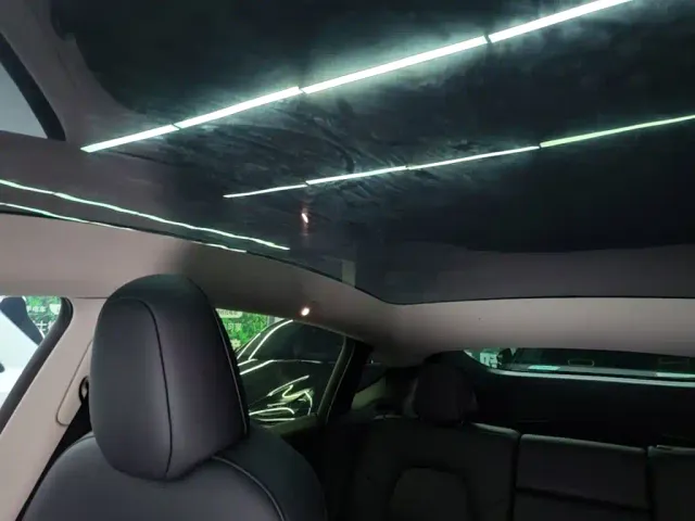 Tesla Model Y — Фото автомобиля 17