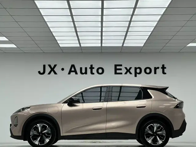 Changan Qiyuan Q05 — Фото автомобиля 14