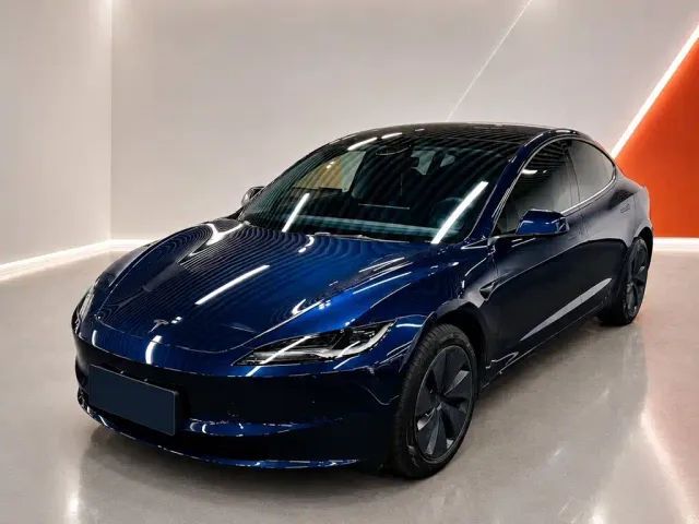 Фотография автомобиля — Tesla Model 3