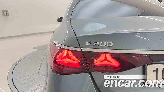 Mercedes-Benz E-Class W214 — Фото автомобиля 11