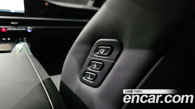 Hyundai Grandeur Grandeur (GN7) 2.5 Бензин 2WD — Фото автомобиля 24