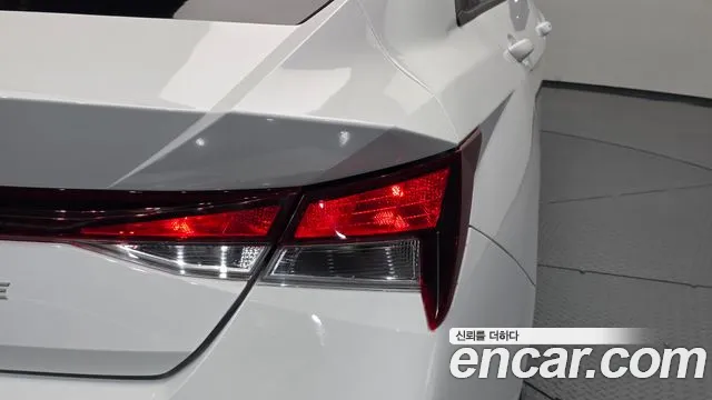 Hyundai Avante CN7 — Фото автомобиля 8