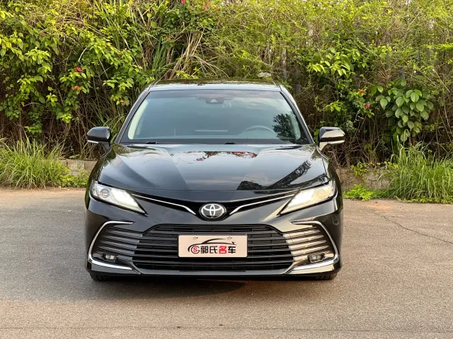Toyota Camry — Фото автомобиля 2