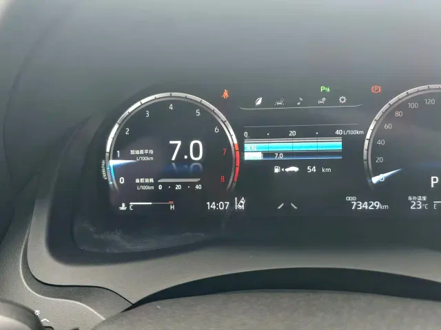 Toyota Camry — Фото автомобиля 15