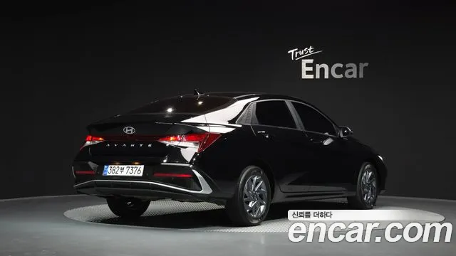 Hyundai Avante CN7 — Фото автомобиля 2