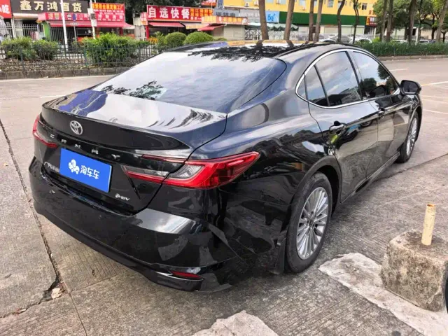 Toyota Camry — Фото автомобиля 3