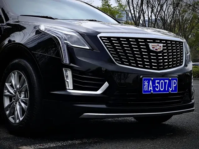 Cadillac XT5 — Фото автомобиля 9