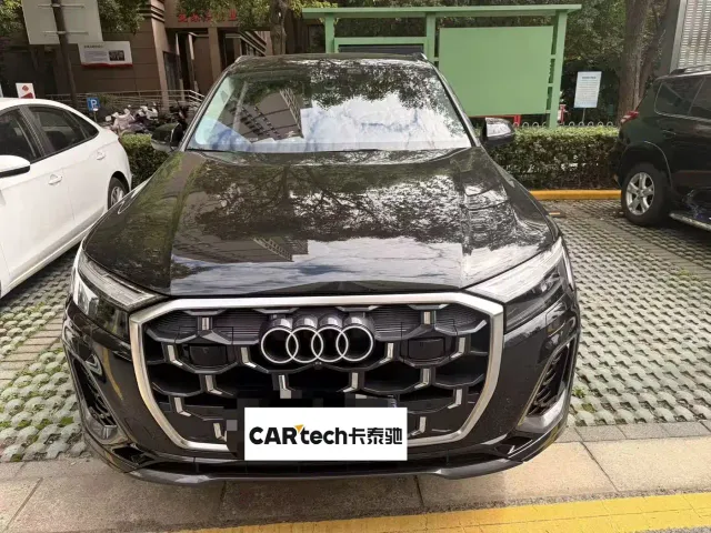 Audi Q7 — Фото автомобиля 2