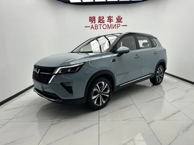 Фотография автомобиля — Wuling Asta