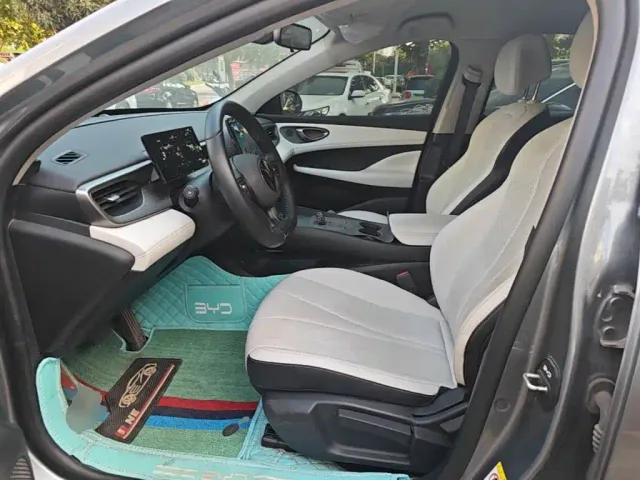 BYD Seal 05 DM-i — Фото автомобиля 14