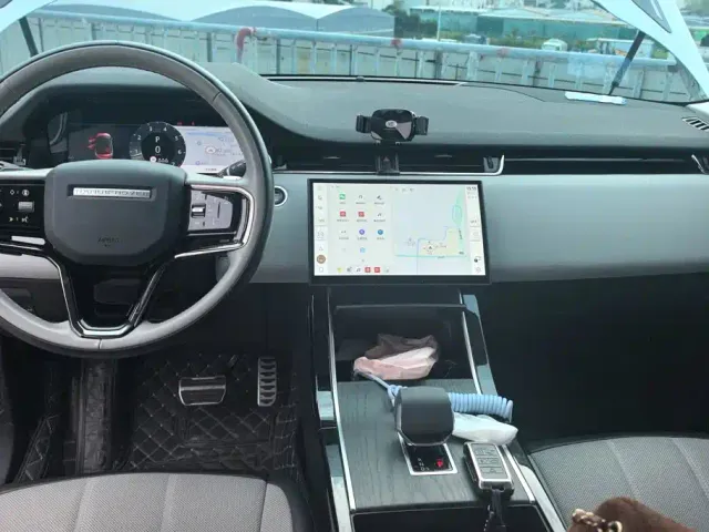 Land Rover Range Rover Evoque — Фото автомобиля 12