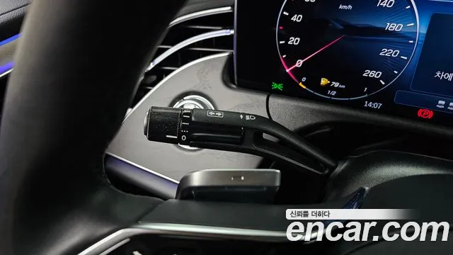 Mercedes-Benz E-Class — Фото автомобиля 19