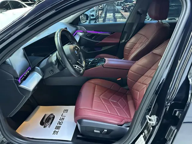 BMW 5 Series — Фото автомобиля 4