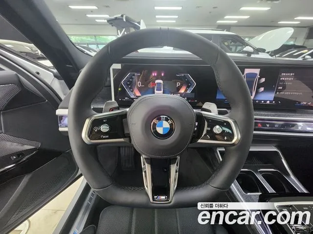 BMW 7 Series G70 — Фото автомобиля 9