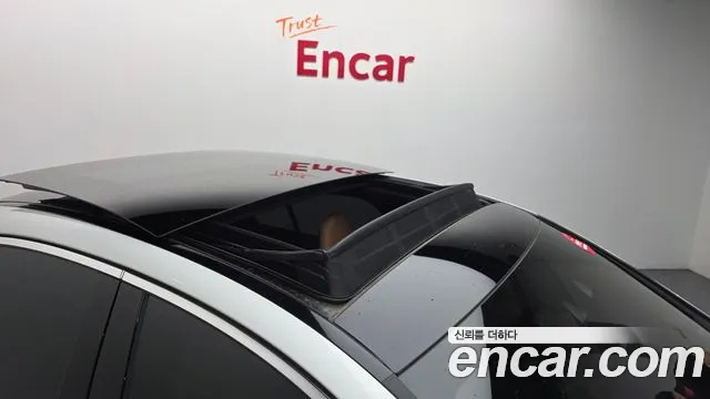 Mercedes-Benz E-Class — Фото автомобиля 27