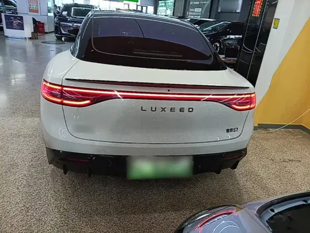 Luxeed S7 — Фото автомобиля 5